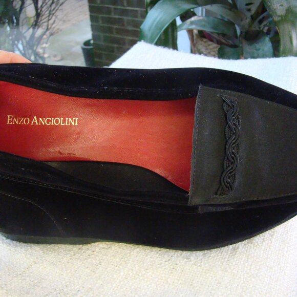 Enzo Angiolini Black Velvet Victorian Edwardian courtesan flat shoes, size 8.5 - Picture 7 of 8